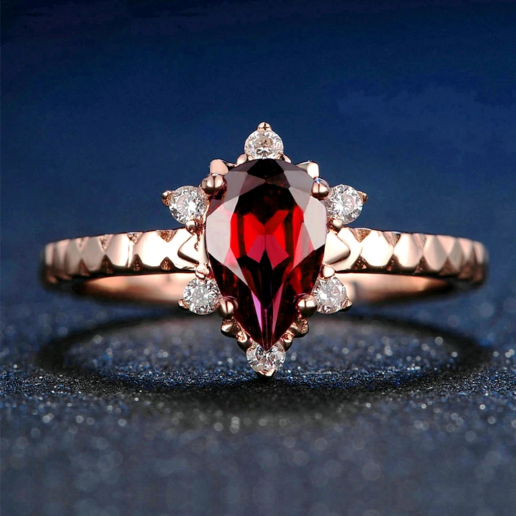 Кольцо с натуральным гранатом женское голубь крови рубиновое кольцо S925 чистое