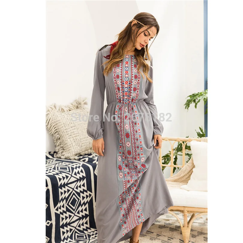 Длинное черно серое мусульманское платье с принтом исламское женское Дубай