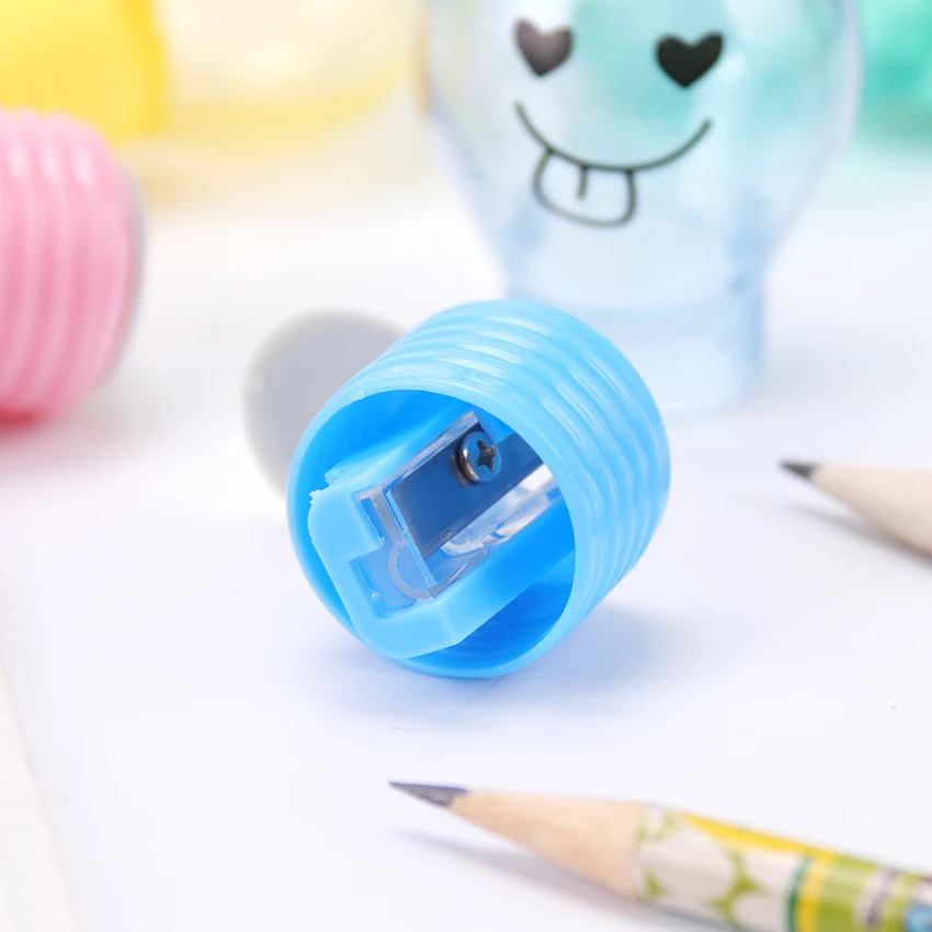 1 шт. Kawaii Новинка лампы Стиль точилка для карандашей творческие эмоции Пластиковая точилка для карандашей для детей Подарки школьные принадлежности
