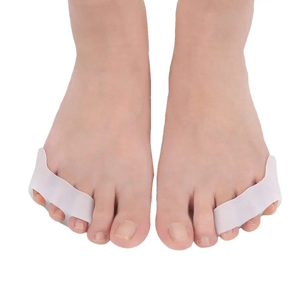 

Silicone Toe Separator Foot Braces Support 3 Holes Little Toe Varus Corretcor for Overlapping Toe Foot Care for Men Women