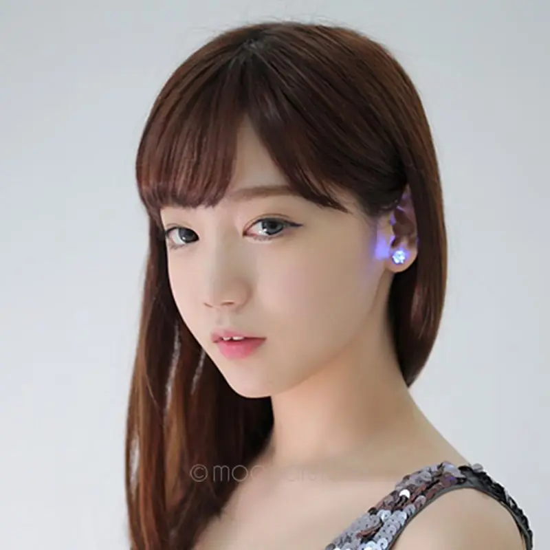 1 партия/уп. унисекс яркие панк Рок Корона светящиеся Кристаллы Стразы Magne Brincos