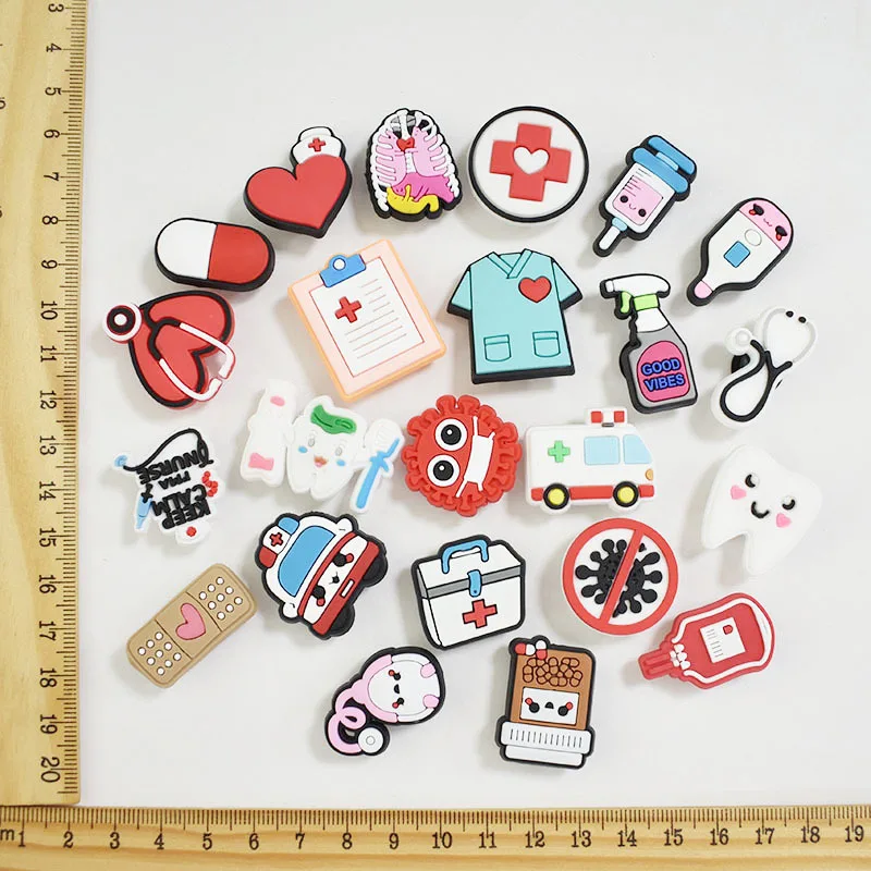 10 шт./лот ПВХ аниме медицинские инструменты подвески для обуви модные медсестры