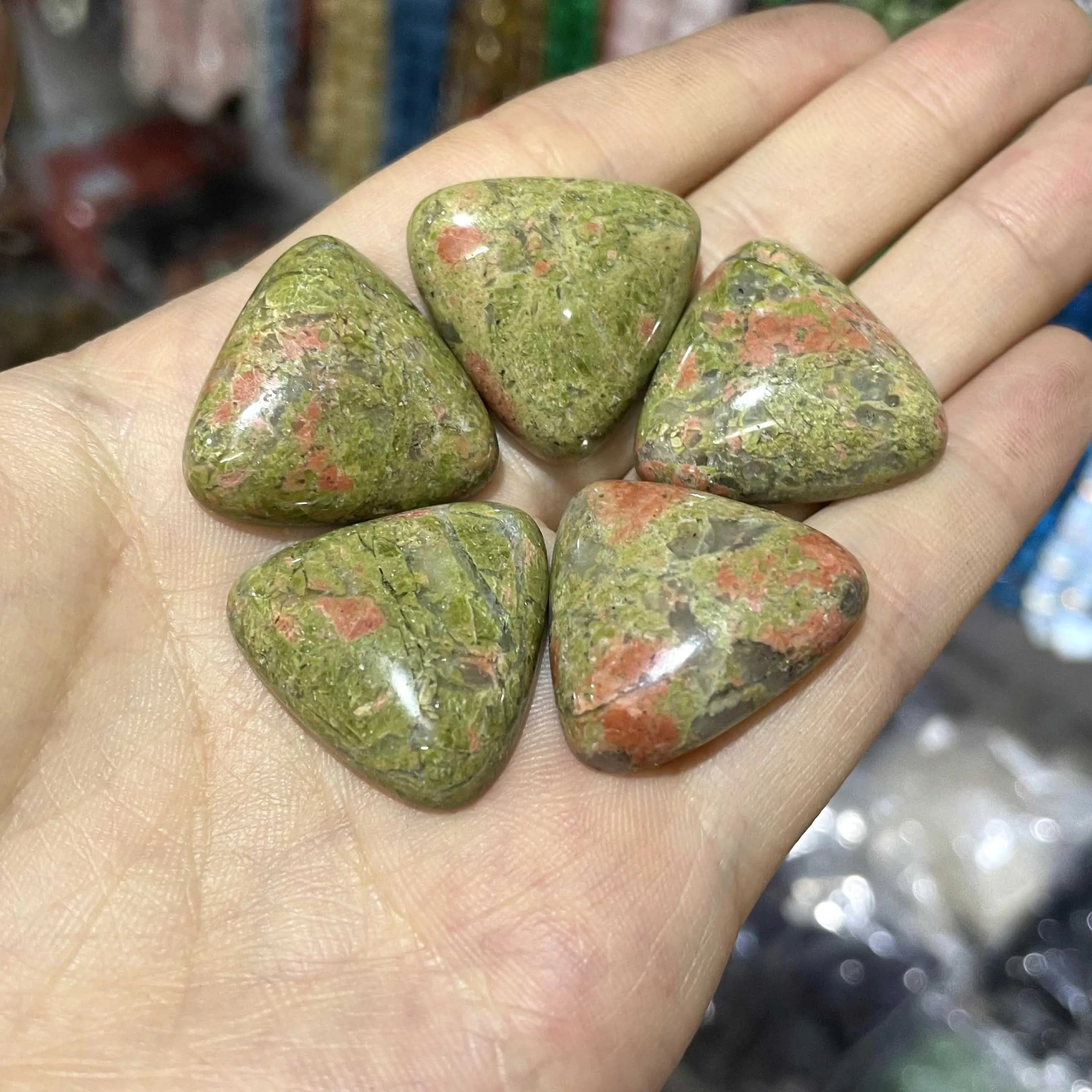 Бусины из драгоценных камней треугольной формы 25 мм | Украшения и аксессуары