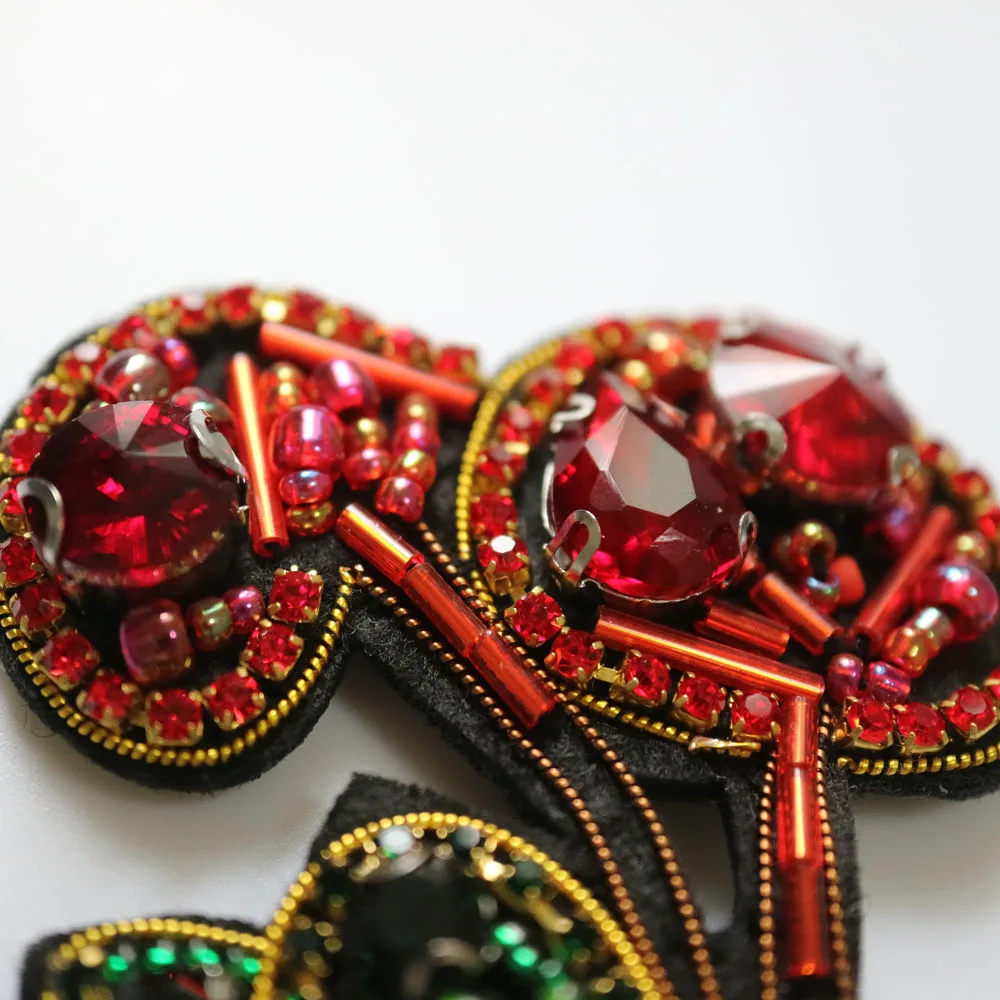 

Fashion patch beaded embroidered Patches for Clothing sew on rhinestone parches Appliques leaf Decoration Badge parche
