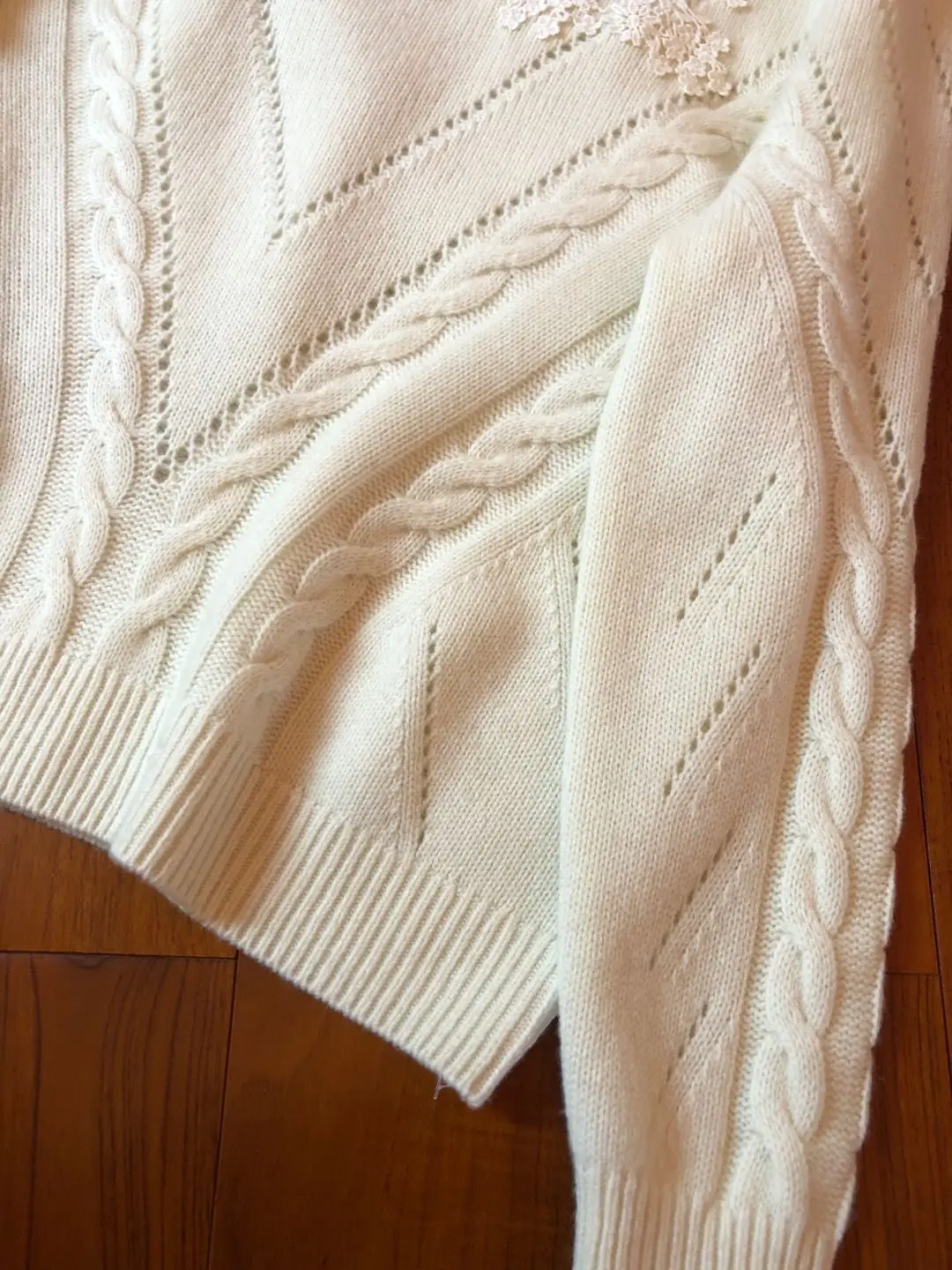 

ladies 2021 fashion new long-sleeved sexy casual mesh embroidery water-soluble semi-perspective shoulder pullover 1109