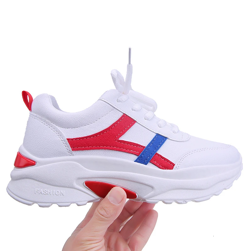 Женские массивные кроссовки в Корейском стиле белые кожаные на платформе 5 см со