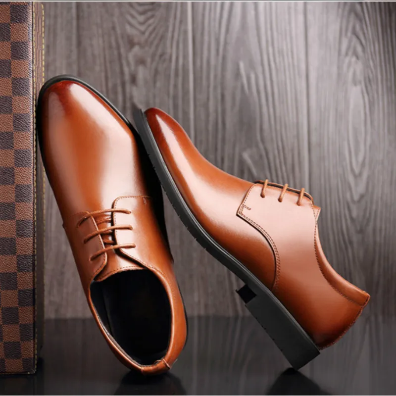 Мужская деловая модельная обувь из спилка Новинка весны 2020 года кожаная в