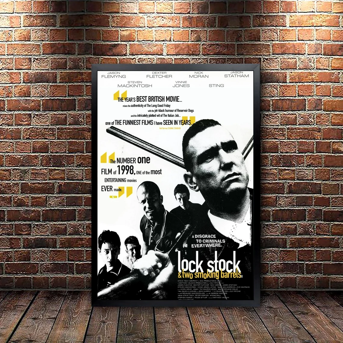 Замок со склада и два курительных бочка (1998) плакат британская комедия фильм