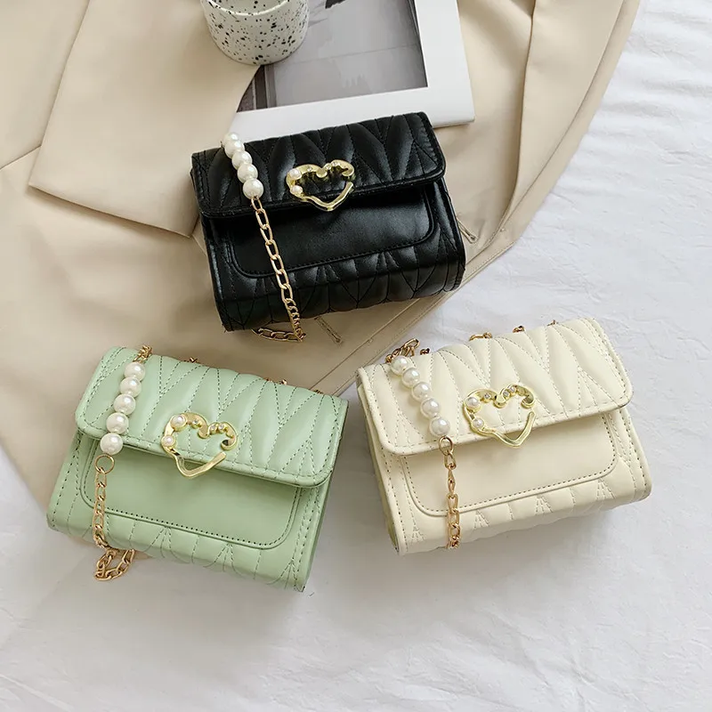 

New Style Women's Chain Messenger Bag Fashion Love Shoulder Bag Ladies Flip Style Pearl Handbag PU Leather Messenger Bag
