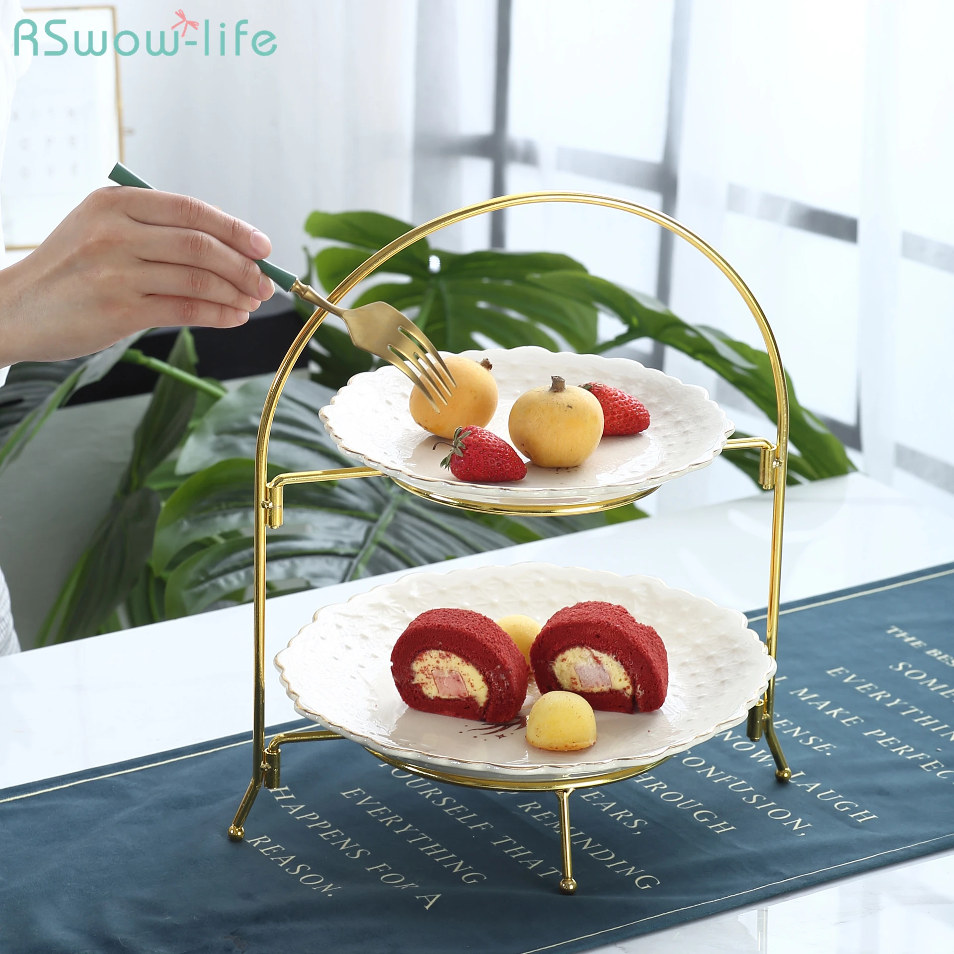 Creative Ceramic Double-decker Phnom Penh Luxury Snack Stand White Upscale Silhouette Golden Fruit Plate Home Kitchen Supplies