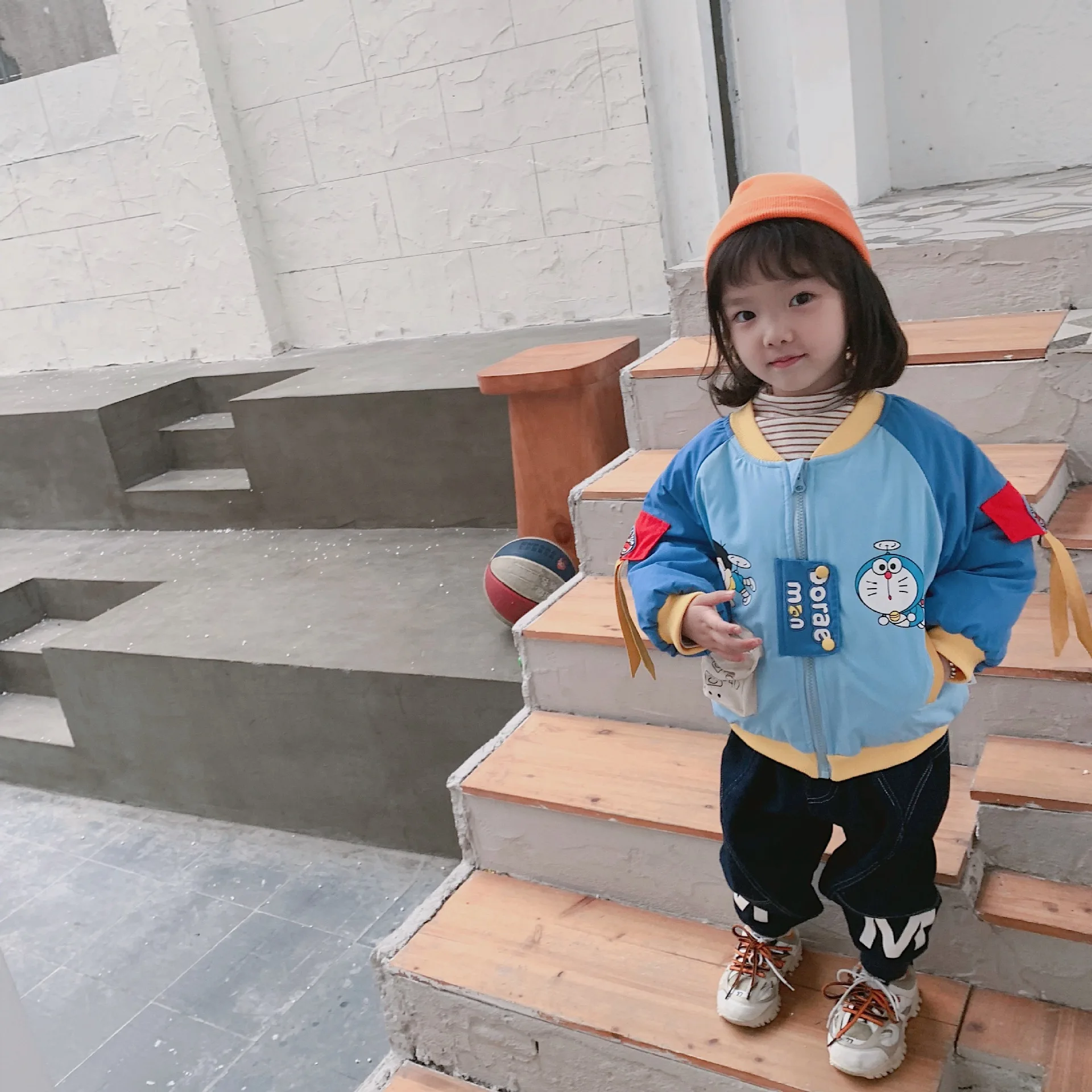 Tonytaobaby зимнее Новое Детское хлопковое пальто с мультяшным принтом для мальчиков |