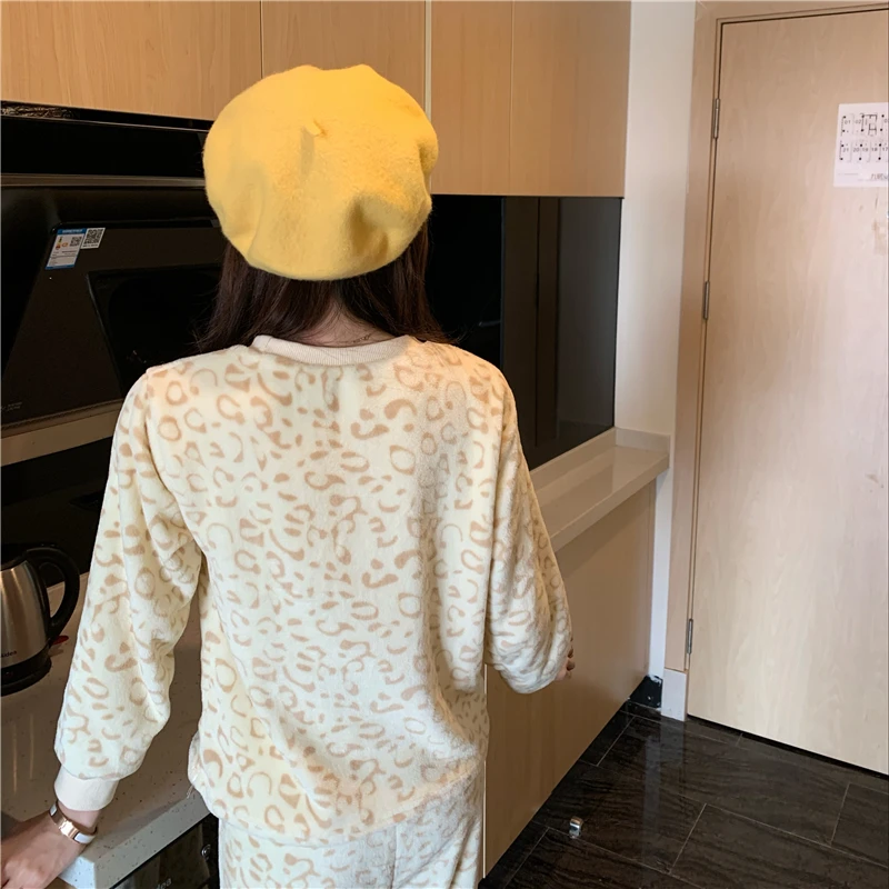 

Women Leopard Flannel Pajamas Thickening Plus Velvet Coral Fleece Cute Home Service Suit Winter Long Sleeve Loose Sleepwear