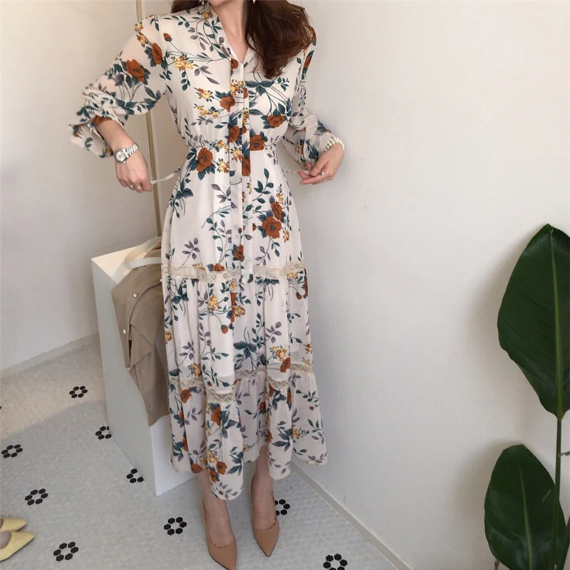 Женское шикарное кружевное платье-трапеция с цветочным принтом и высокой талией