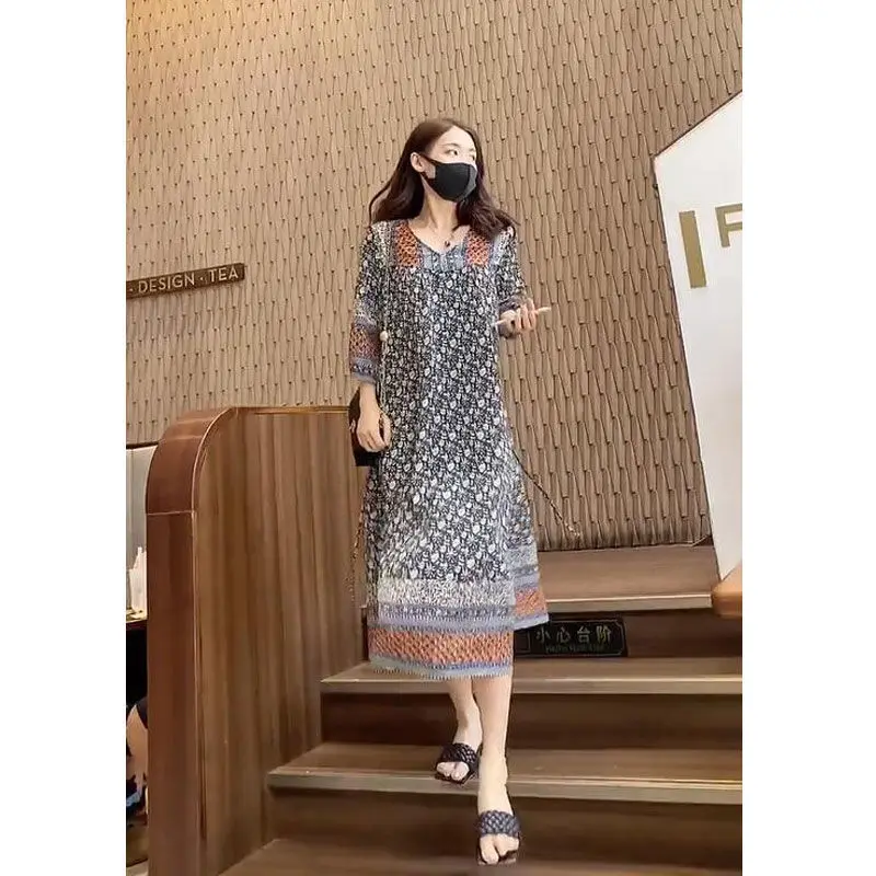 

2021 Spring And Autumn New Fashion Loose Casual Temperament Hedging Mid-length Floral Chiffon Dress V-neck Women's Clothing