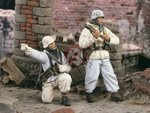 

1/35 Resin Figure model kits WWII Infantry assault Unassembled and unpainted
