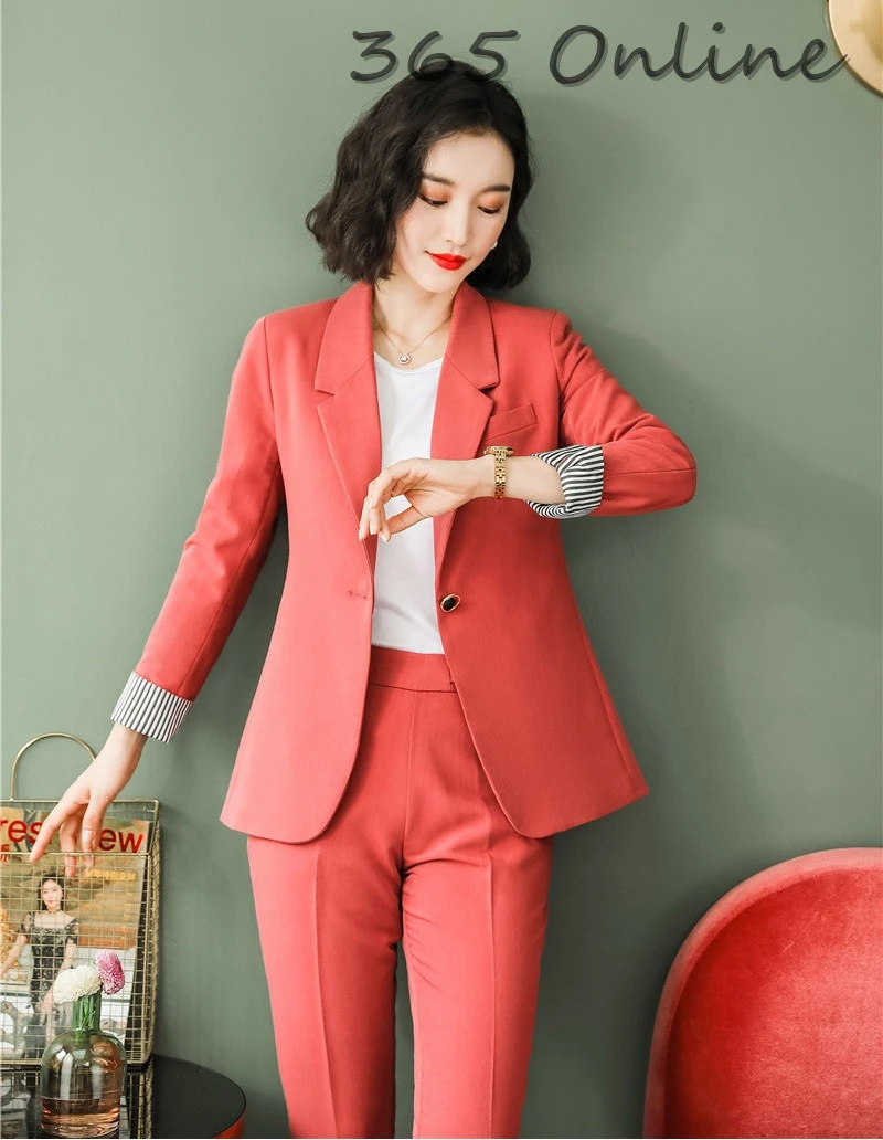 Женский деловой костюм с брюками и курткой осенне зимний Униформа офисная одежда