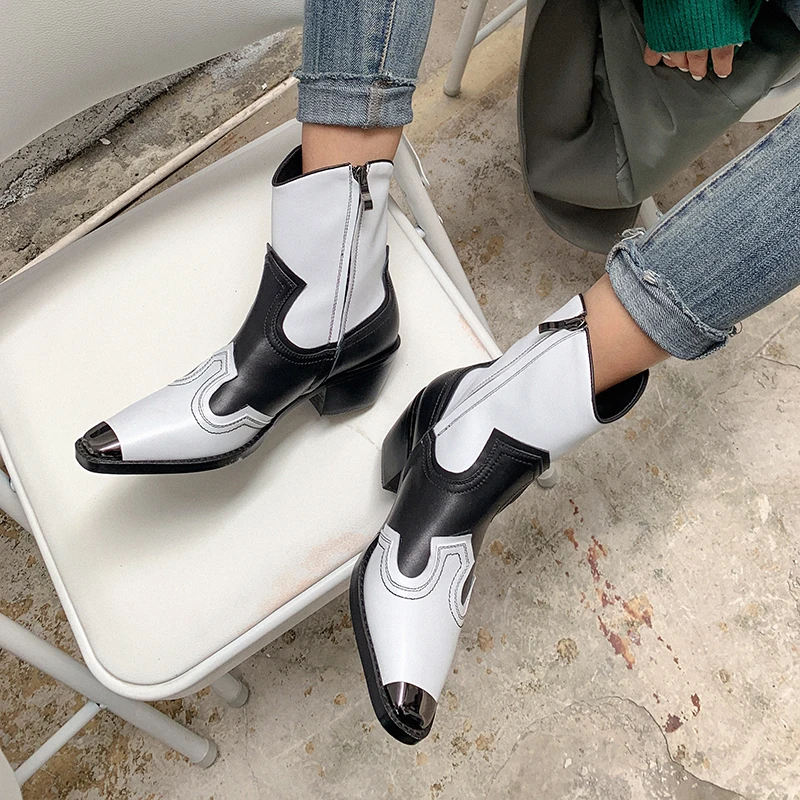 

brand Women Snake print Winter Boots Women Ankle Boots Platform Pointed toe Western cowboy boots Female Thick heel shoes botas