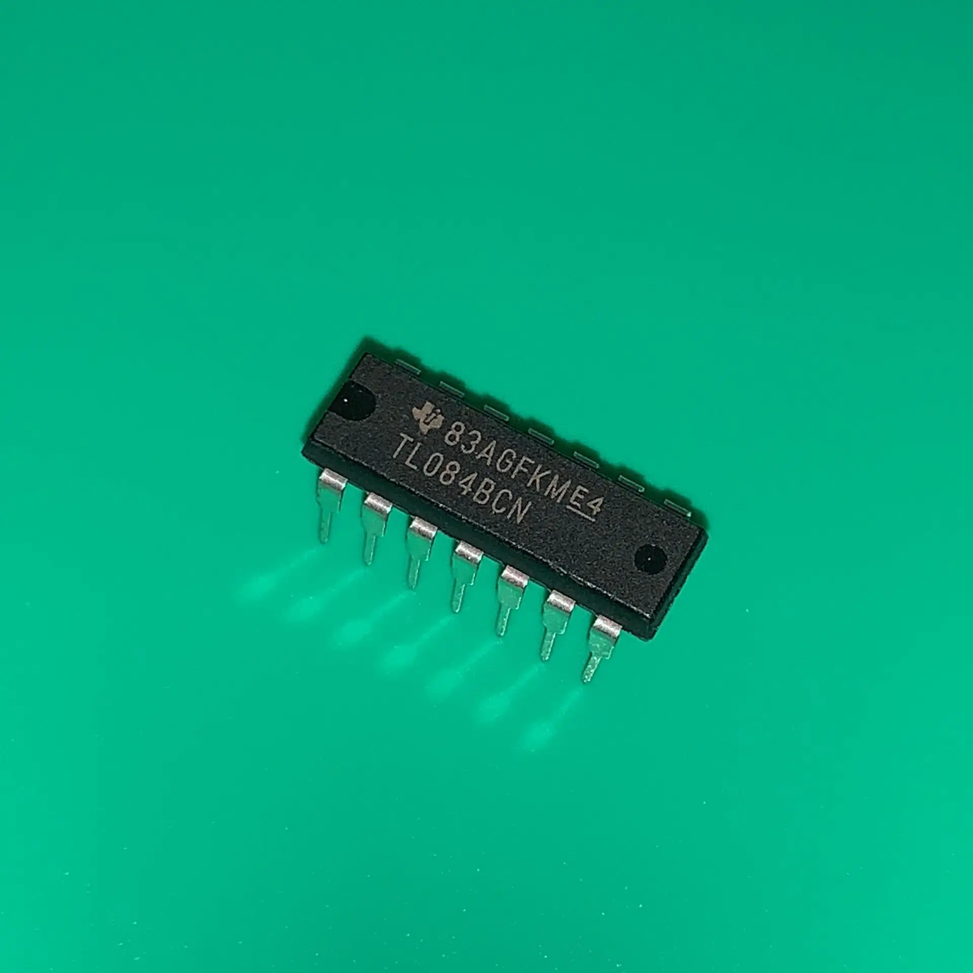 5 шт./лот tl084nl DIP14 TL 084nl IC OPAMP JFET 3MHZ 14DIP TL084BCNG4 TL084 nctl0848cn 084