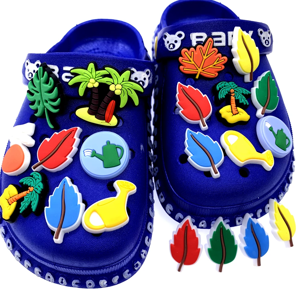 Фото 1PCS New Plant Series Shoes Charms For Kids Party Gifts Coconut Tree Icon Croc Hole Slipper Leaf Wristband Accessories - купить по 1PCS New Plant Series Shoes Charms For Kids Party Gifts Coconut Tree Icon Croc Hole Slipper Leaf Wristband Accessories - купить по