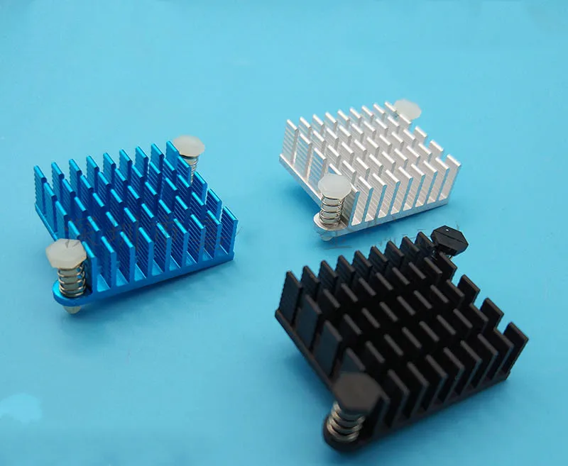 

5 шт., диагональный шаг 37 мм, радиатор Северного и Южного моста, радиатор из чистого алюминиевого профиля с гелевым гвоздями, радиатор PC IC 26*26*10 мм