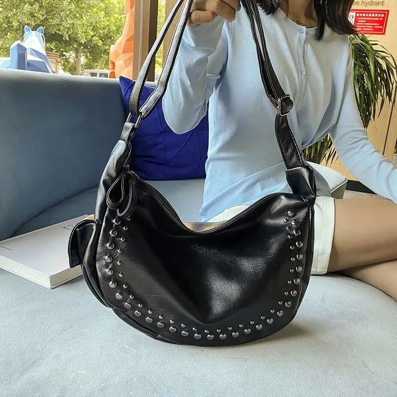 

2020 Fashion Rivet Designer Shoulder Bag High Quality Soft Leather Crossbody Bags For Women 2020 Solid Color Half Moon Handbags