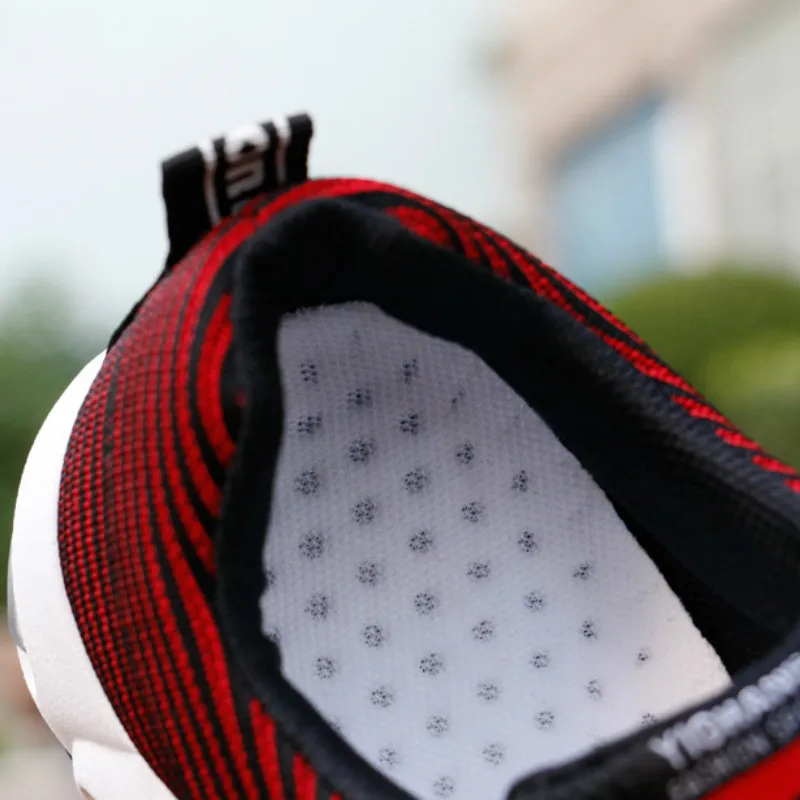 Новинка Повседневная обувь Мужские удобные летние кроссовки Дышащая сетчатая