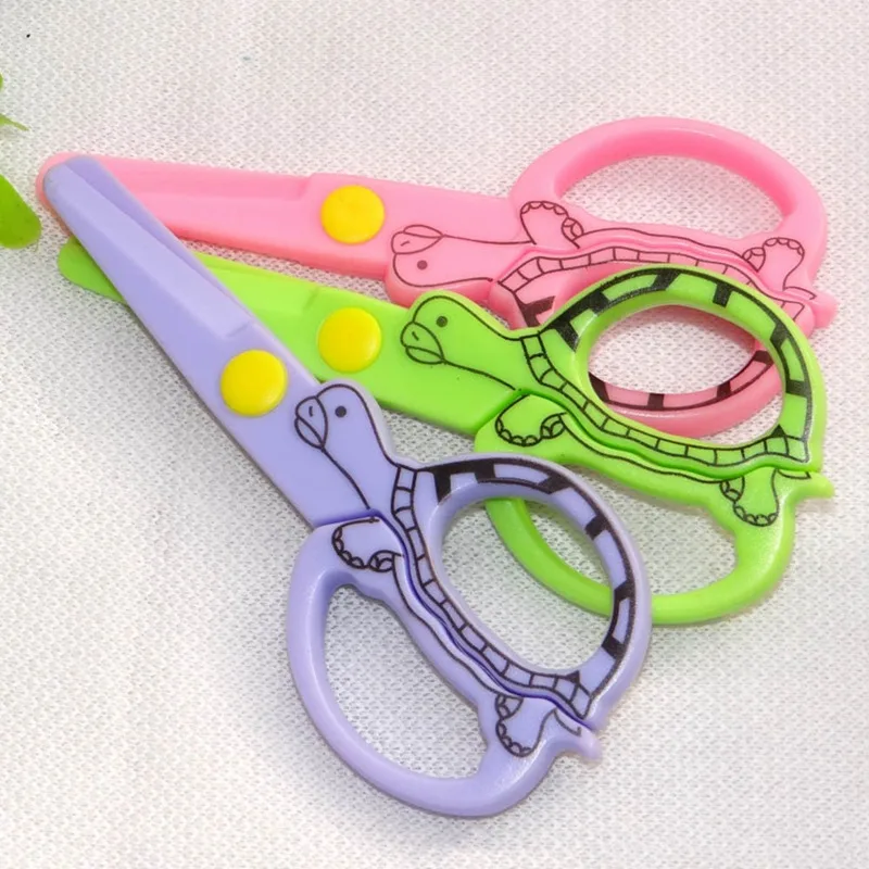 

Child Safety Scissors Prevent Hand Injury DIY Photo Tortoise Shape Plastic Student Scissors/Paper-cutting Scissors