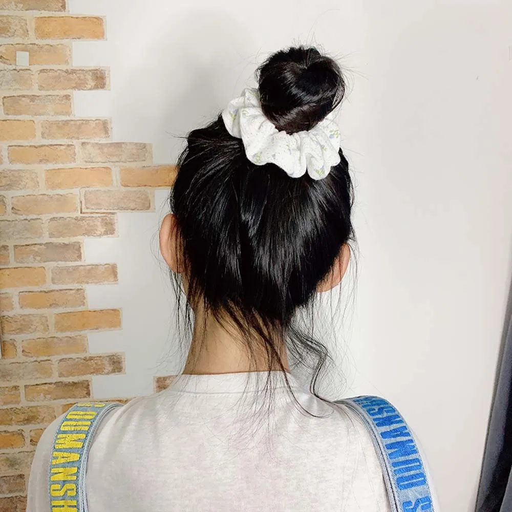 Женская голова из ткани резинки для волос с цветочным принтом в стиле ретро