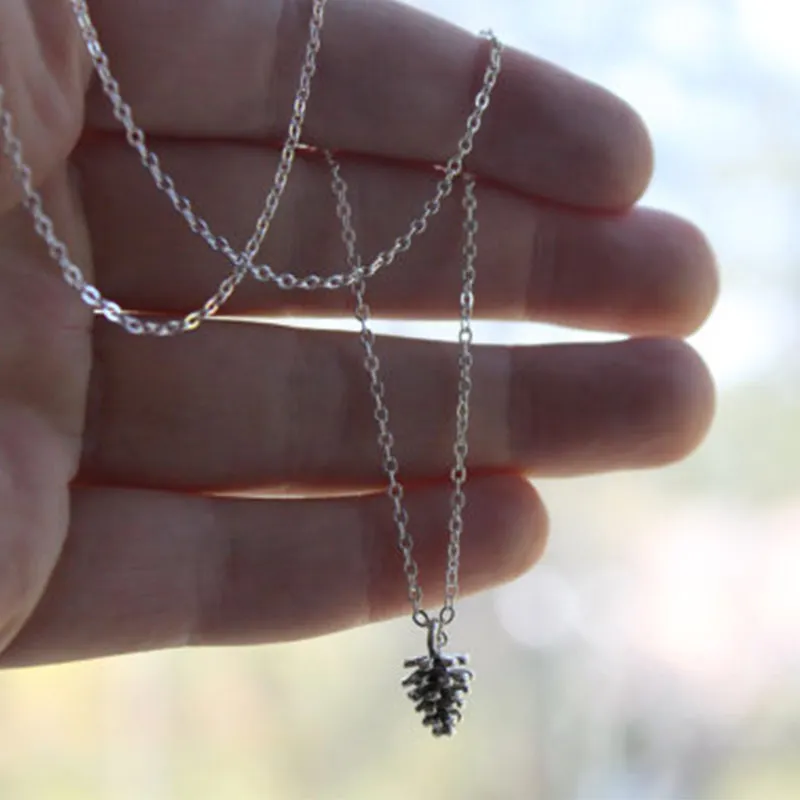 

Fashion Vintage Chain Necklace For Women Girl Pine Nut Plant Specimen Pendant Metal Choker Acorn Pinecone Jewelry Accessories