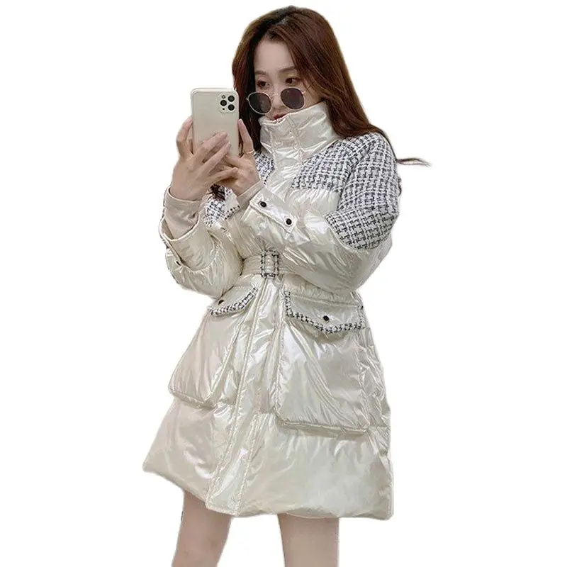 

Блестящая женская зимняя бежевая куртка в клетку 2021 Новинка модное корейское длинное хлопковое пальто большого размера элегантные женские...