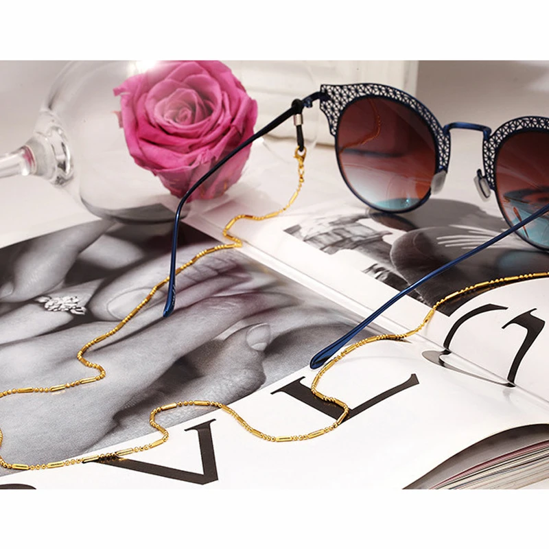 Цепочка для очков в минималистичном стиле шнурок с черными бусинами чтения