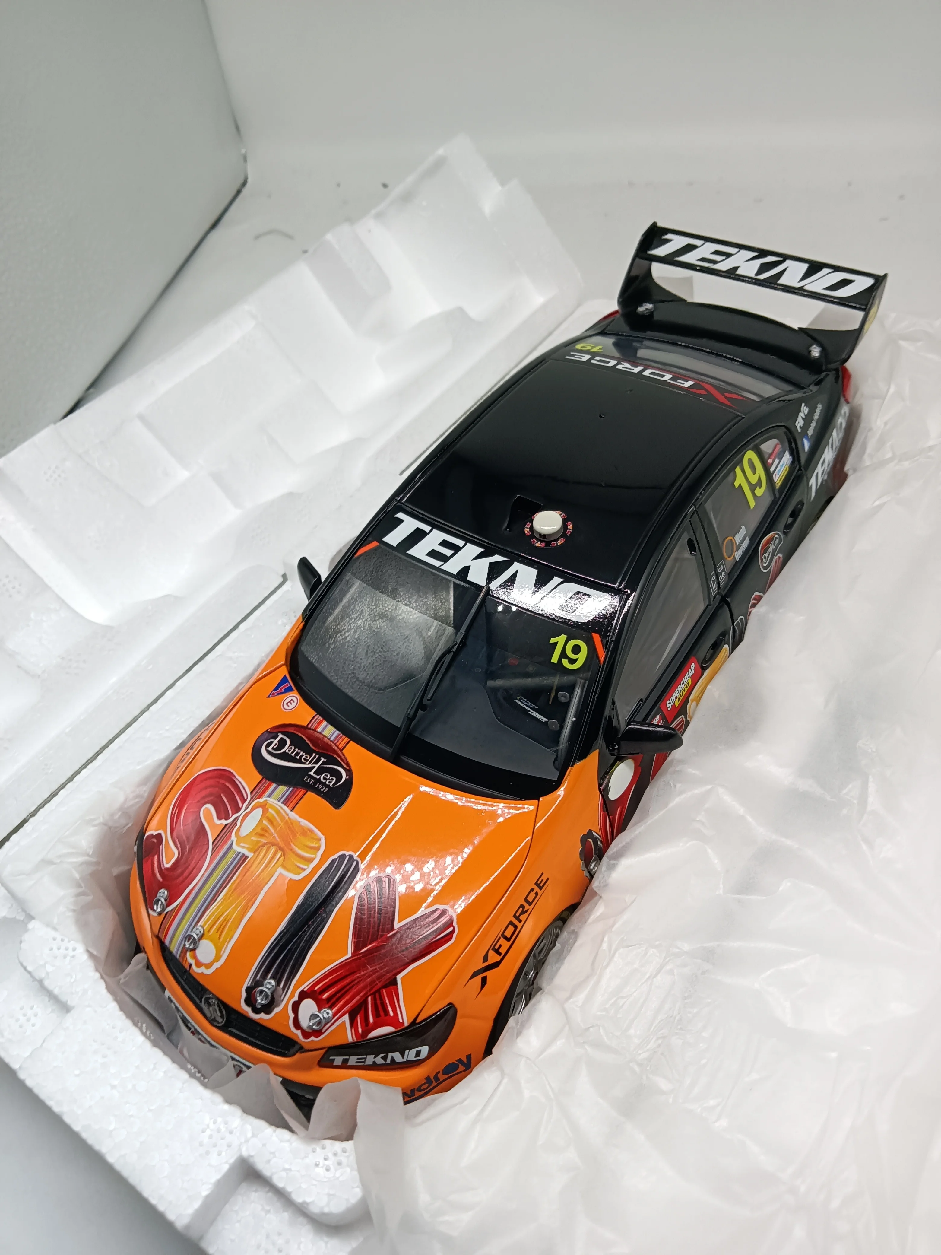 BATHURST WINNER 2016 Will Davison Webb Holden VF Commodore Biante Tekno 1/18 Exclusive Limited Edition diecast model car | Игрушки и