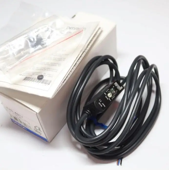 

E3S-AD11 2M E3S 3007B PBT | 200mm | NPN Photoelectric sensor with built-in amplifier Diffuse reflection type