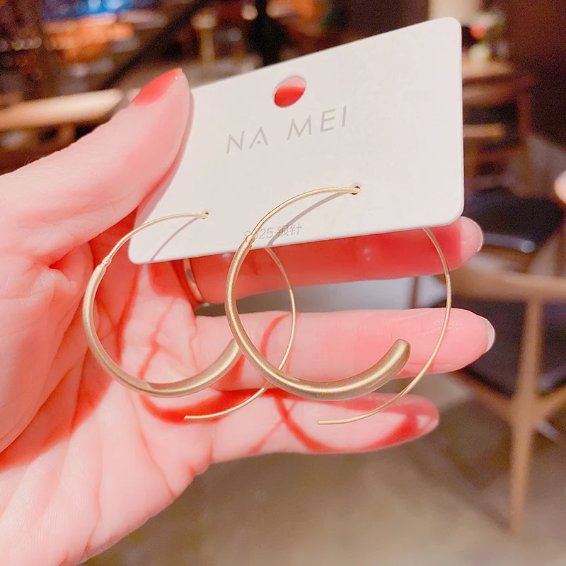 

2021 New Personality Simple Round Circle Hoop Earrings Plated Gold Korean Earring Jewelry Accessories For Women Jewelry Gift