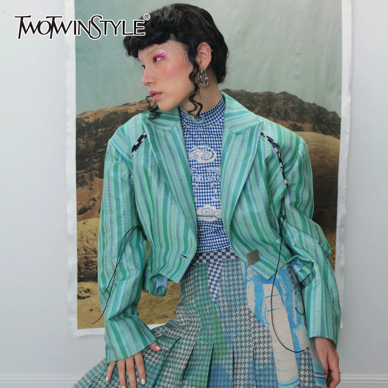 Женский короткий Блейзер TWOTWINSTYLE полосатый костюм с отложным воротником и