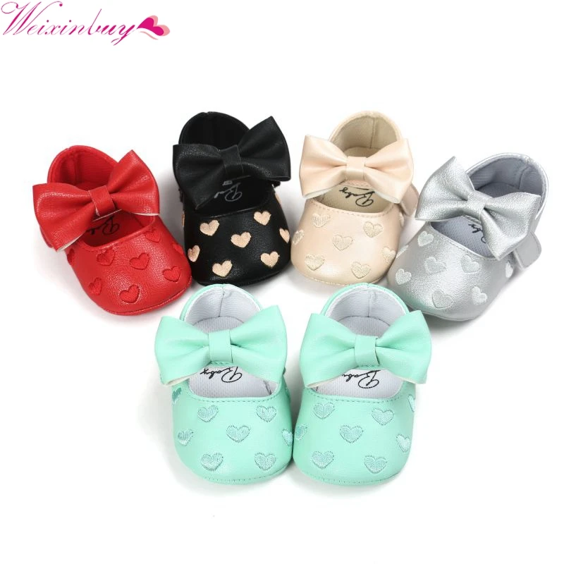 12 цветов Bebe/брендовые Мокасины из искусственной кожи для маленьких мальчиков и девочек мягкая нескользящая обувь с бантом и бахромой обувь для колыбельки