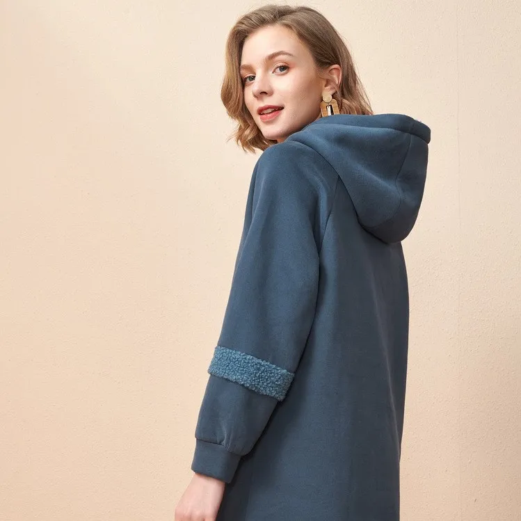 

2020 Winter Fashion Ladies Cloth Embroidered Straight Fleece Dress Long Sleeve Hooded Dress Women