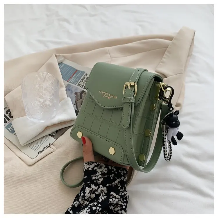 

Fashion Women Small PU Leather Shoulder Bags for Women 2021 Vintage Women s Bags Solid Color Mini Zipper Rivet Crossbody Bag