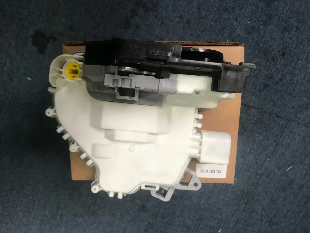 

Front Left Door Lock Latch Actuator For Audi A1 A4 A5 A6 A7 A8 Q3 Q5 Q7 S5 S6 S7 S8 RS5 RS7 SQ5 TT 8J1837015C