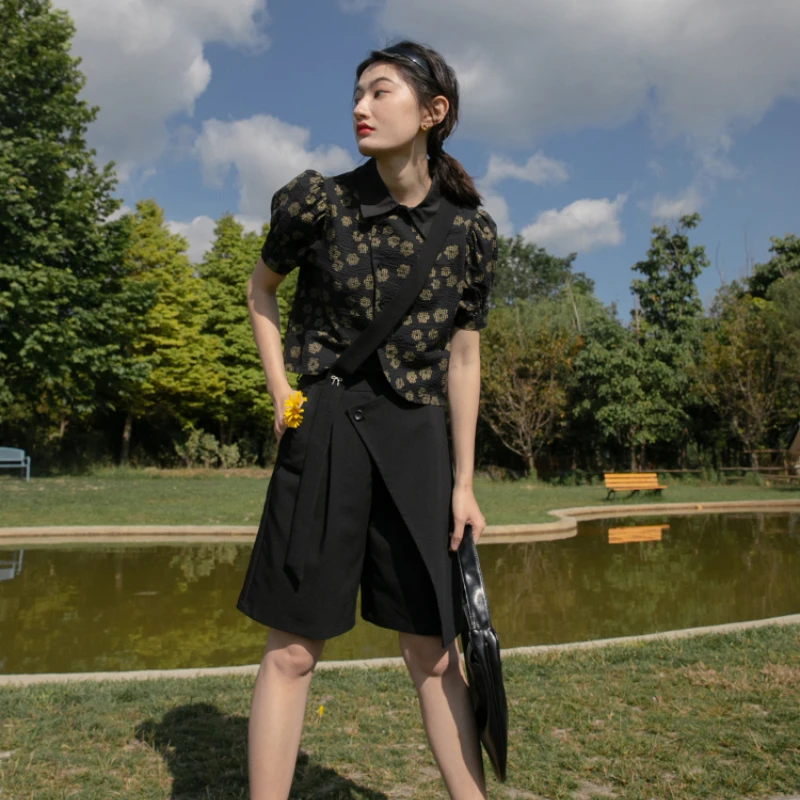 Шорты женские с завышенной талией простые универсальные дизайнерские уличные