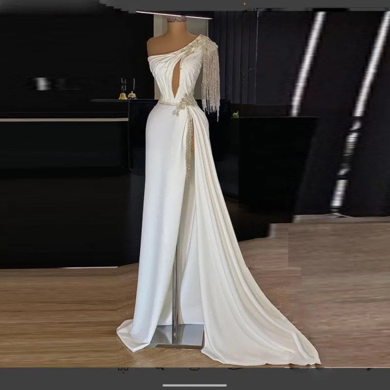 

Elegant White Tassel One Shoulder Prom Dresses Sexy Side High Split Evening Gowns Sweep Train Robe De Soiree Formal Wear