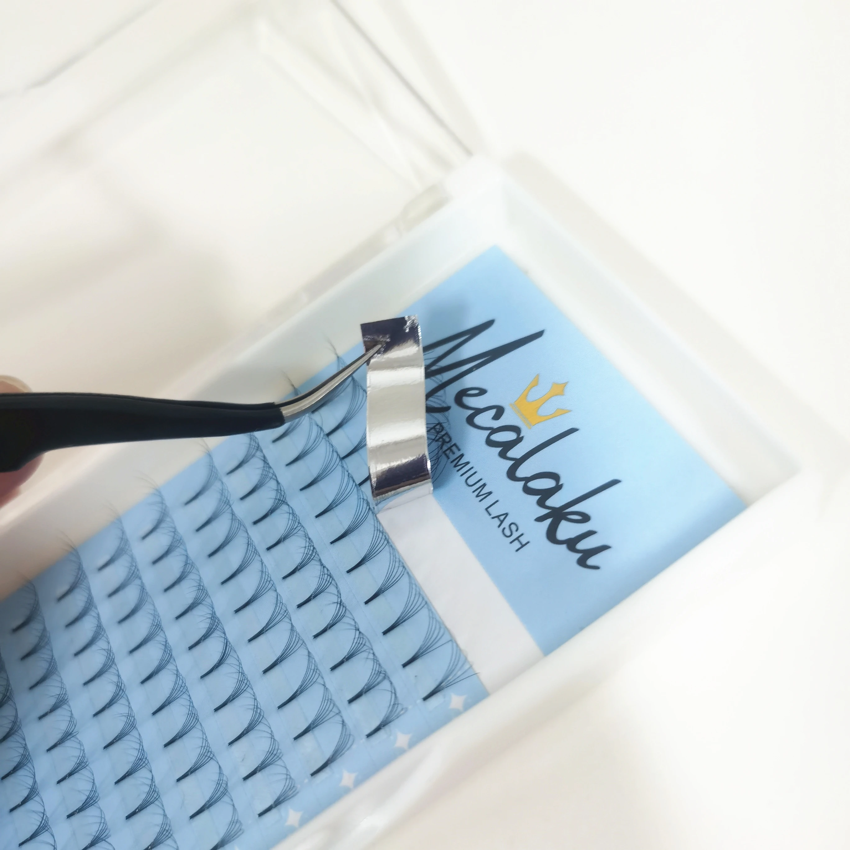 

Mecalaku 12 Rows Premade Russian Volume Fans Camellia Eyelashes Mink Premium Lash Premade Individual Eyelash Extensions Supplies