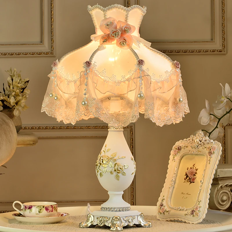 

American Retro Fabric Table Lamp for Bedroom Living Room Home Decor Table Lights Wedding Celebration Indoor Lighting Fixtures