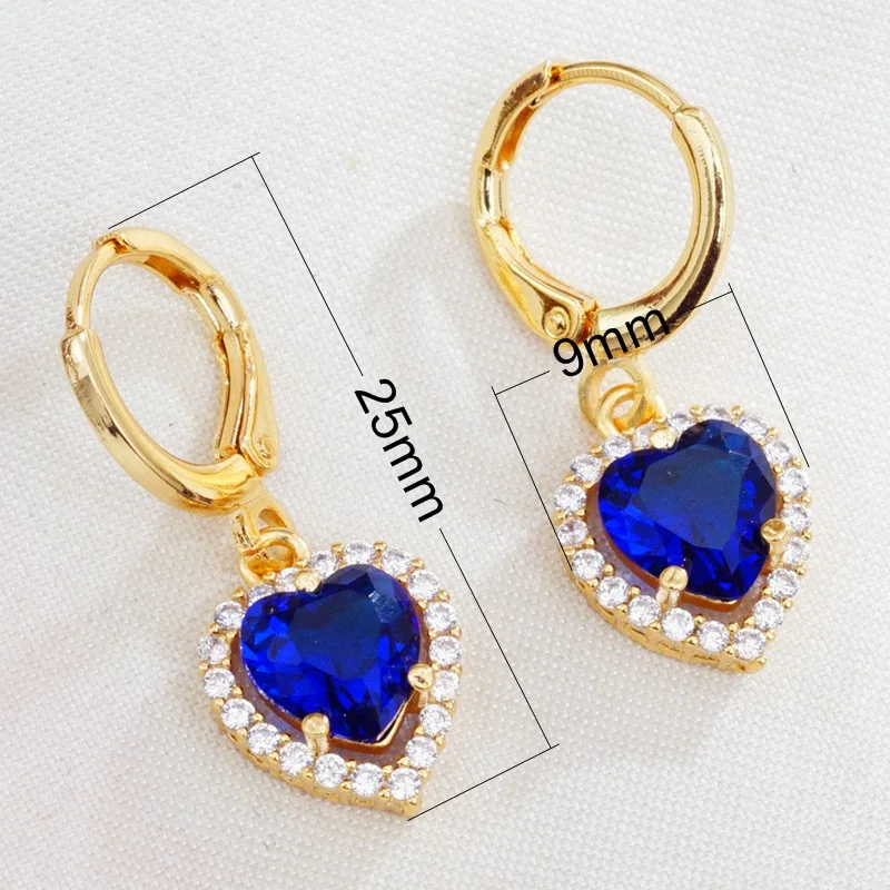 Женские серьги подвески с фианитами золотистые романтичные сердечками