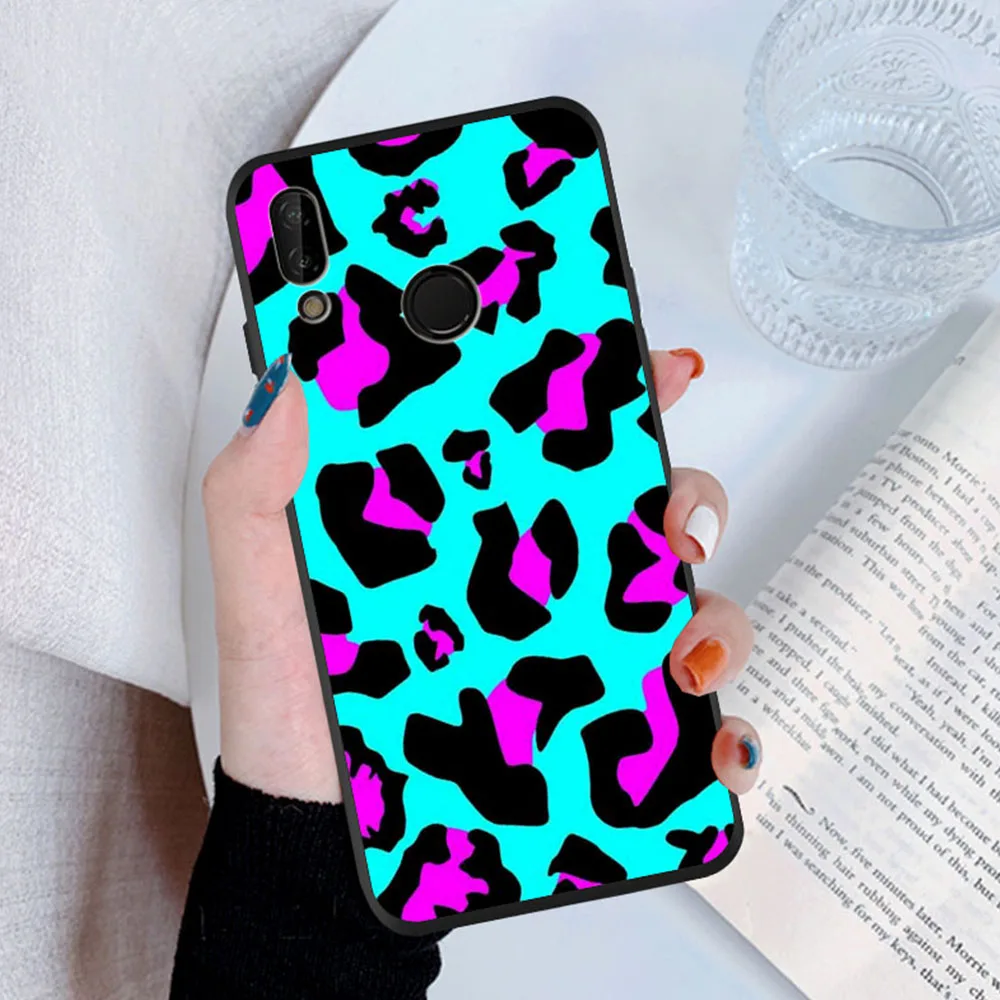 Ярко-белого и черного цвета из коровьей кожи цвет принтом изготавливаемый по