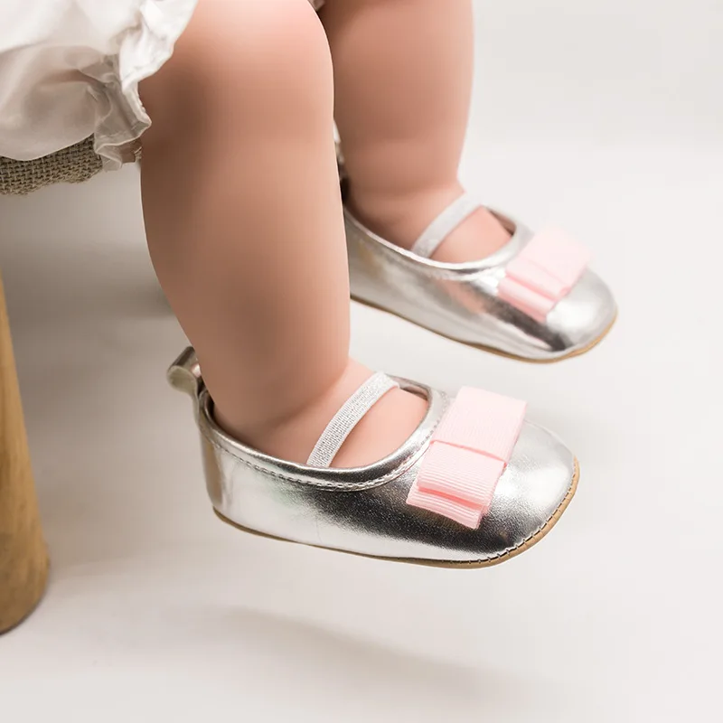 2020 г. Брендовые первые шаги лакированная кожа для маленьких мальчиков и девочек