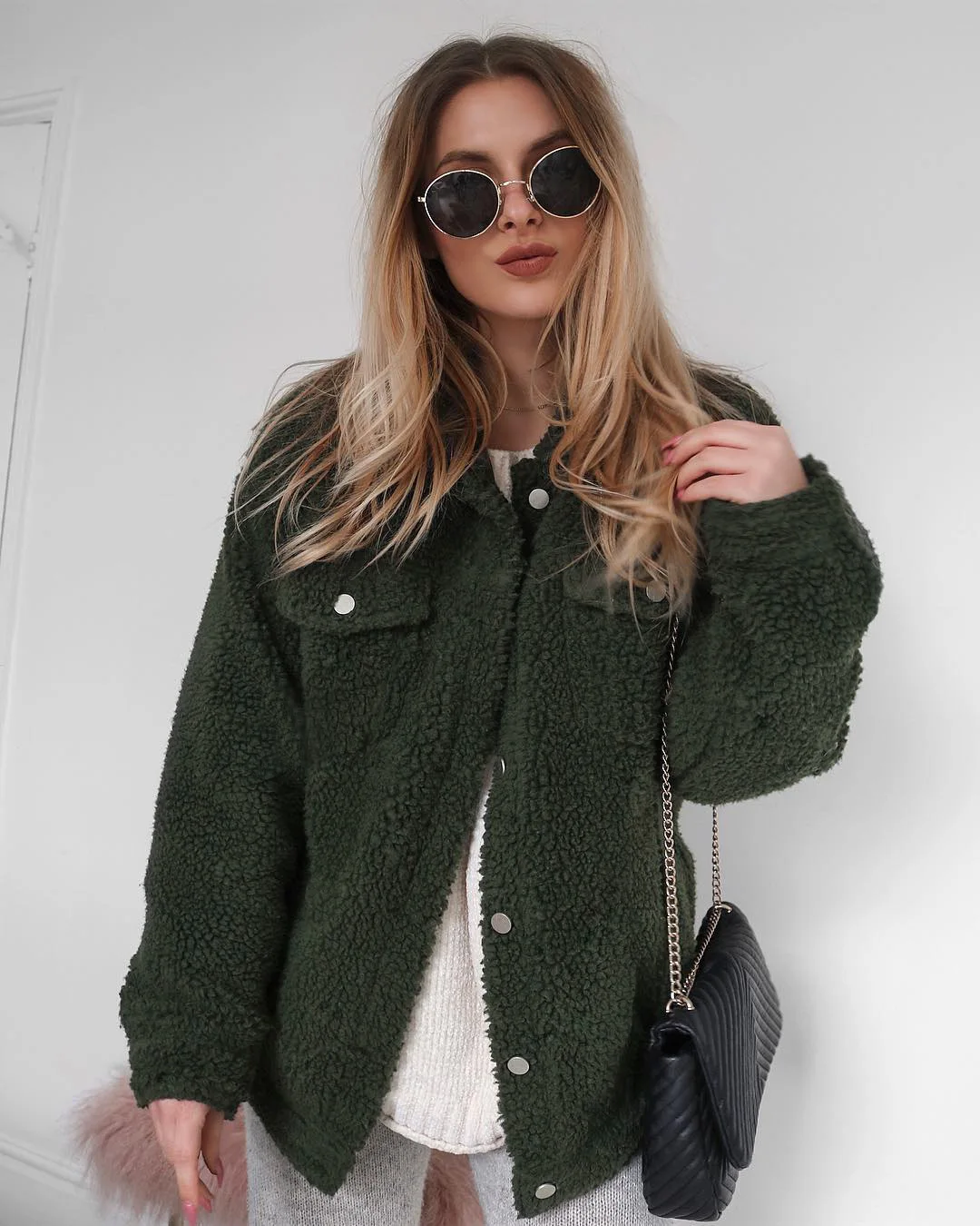 

Khaki Faux Fur Teddy Coat 2019 Autum Winter Thick Warm Outwear Women Fluffy Shaggy Jacket Ladies Button Lady Coat Plush Overcoat