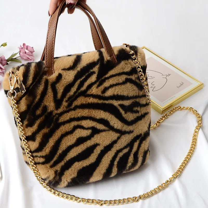 

Женская маленькая сумка-тоут из искусственного меха, роскошные мягкие плюшевые дамские сумочки на цепочке через плечо с узором тигра, зимний женский кошелек