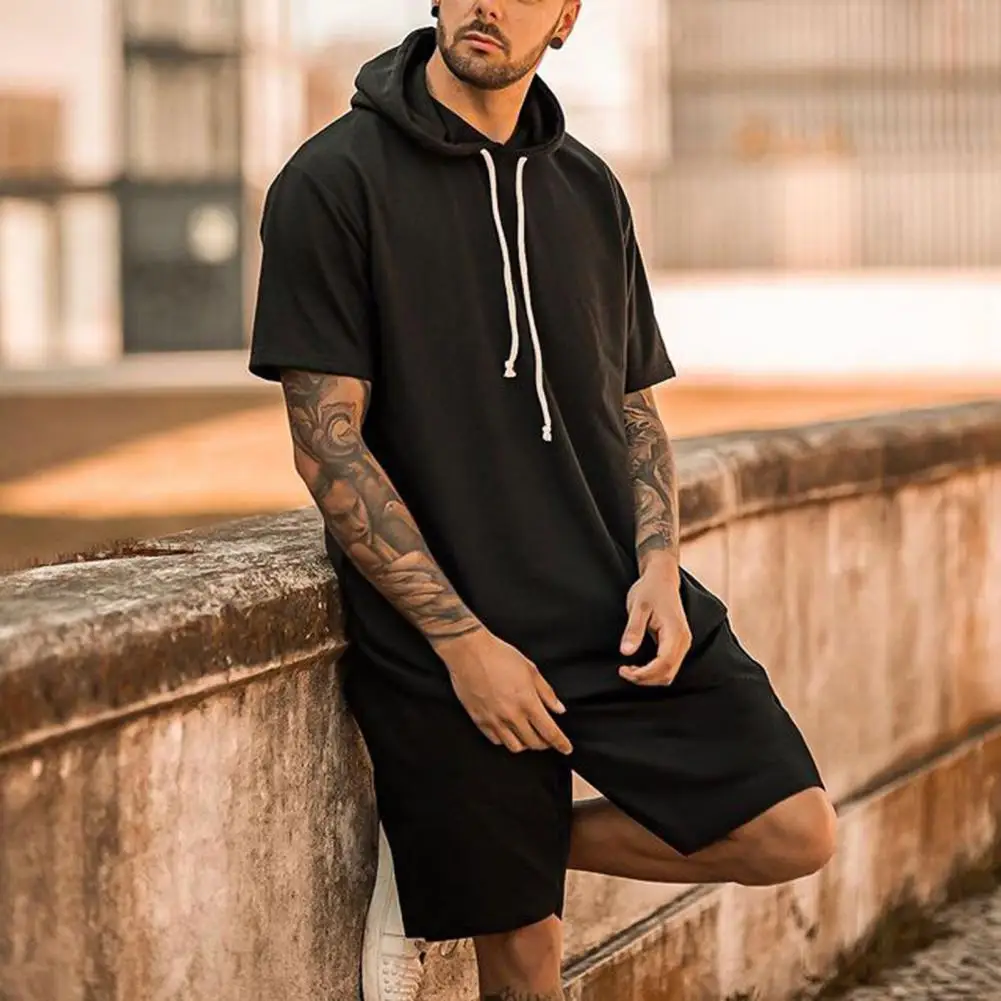 

Dropshipping Men Outfit Hooded Breathable Black Short Sleeve Loose T-shirt Shorts Set for Running Men's solid color loose