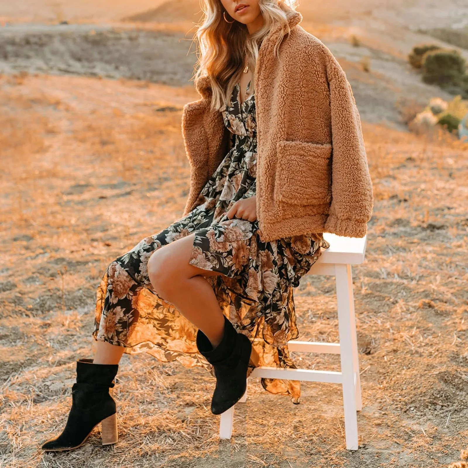 

2021 Summer Boho Women Long Dress Chiffon Floral Print Cascading Ruffle Long Sleeve V-Neck Party Beach Vacation Maxi Dress Robe